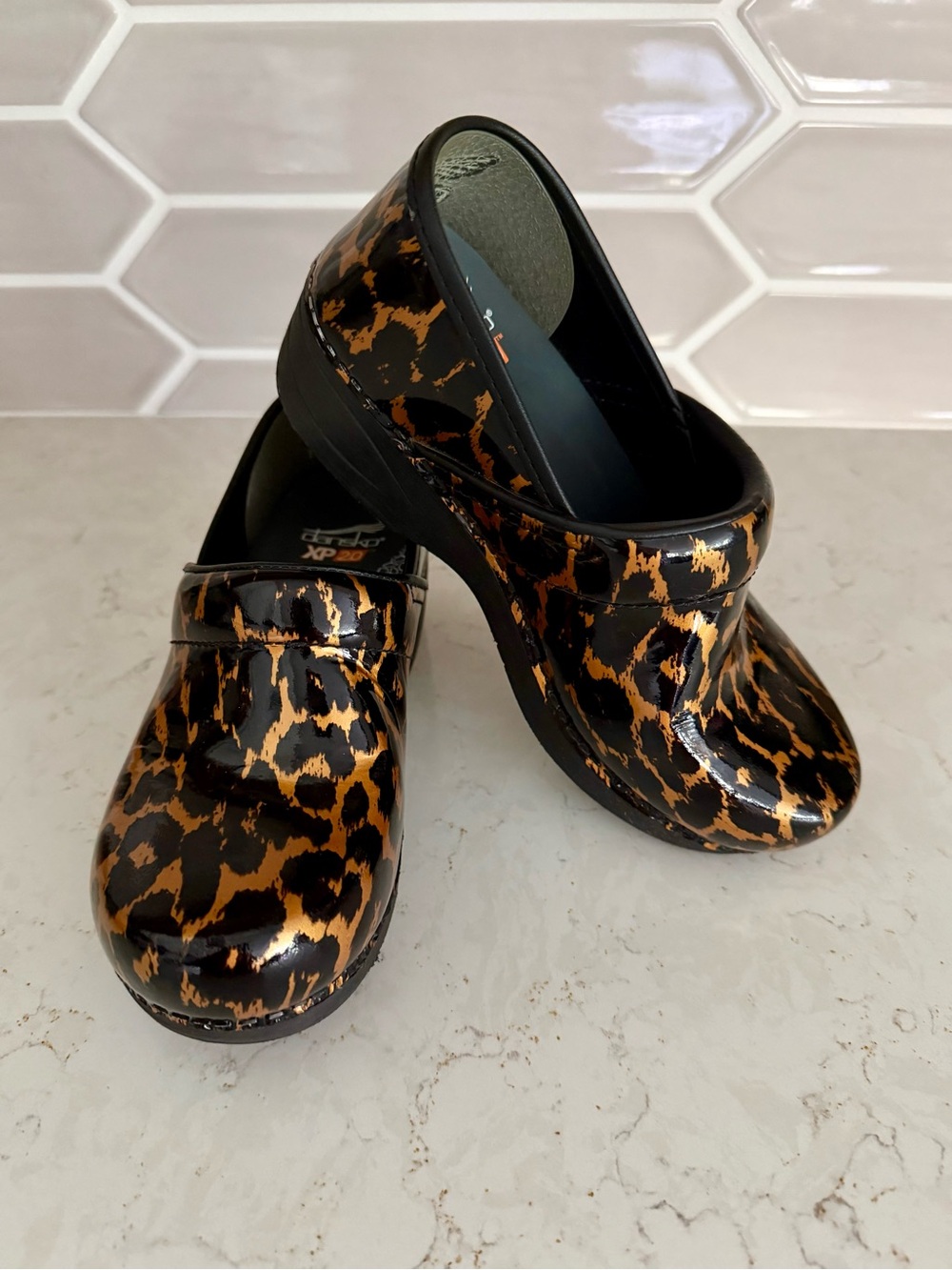 Dansko XP 2.0 Leopard Print Patent Leather Clogs Size 35/4.5-5